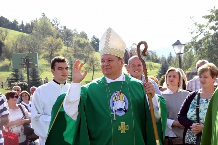Hrvatski biskup pucao u divlju svinju pa teško ranio kolegu