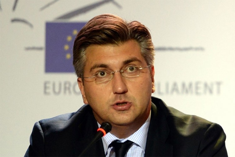 Plenković: Još nema odluke ni nove ponude za vojne avione