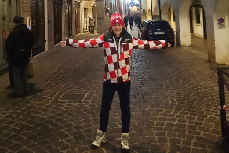 Sarajevska skijašica doživjela incident u tramvaju zbog jakne sa šahovnicom