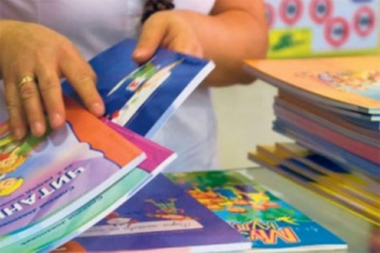 Besplatni udžbenici i prevoz za djecu iz hraniteljskih porodica