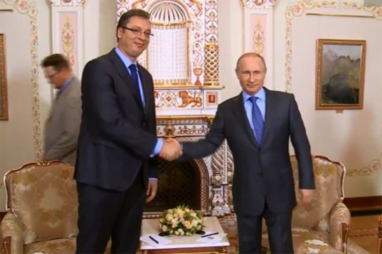 Guardian: Putin odaje vrhunsku državničku počast Vučiću
