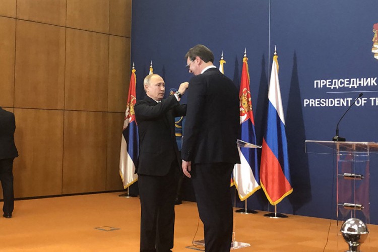 Putin uručio orden Vučiću