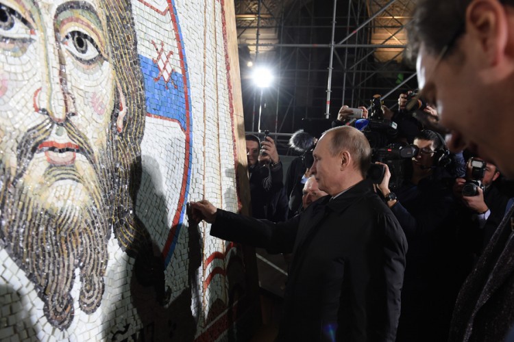 Putin završio posjetu Srbiji, ispratio ga Vučić
