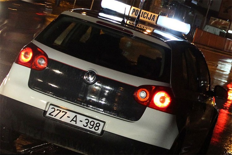 Muškarca usmrtile vreće sa materijalom za posipanje puteva