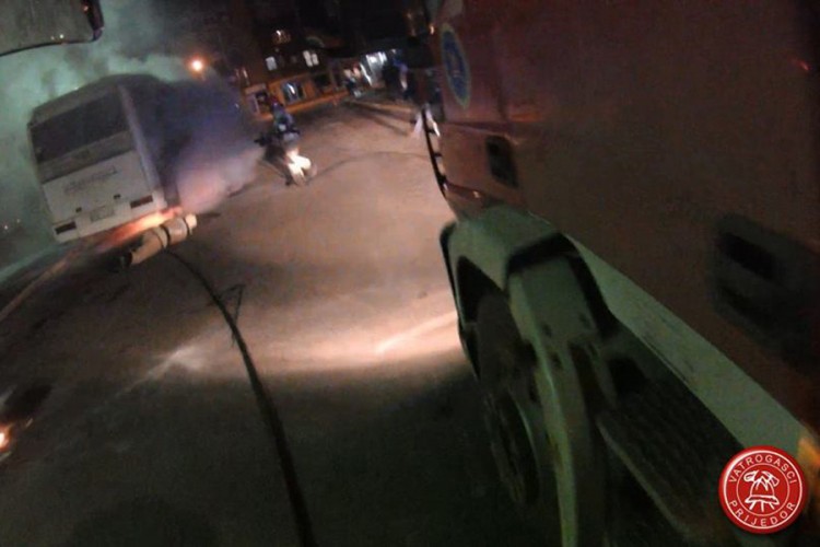 Gorio autobus u Prijedoru