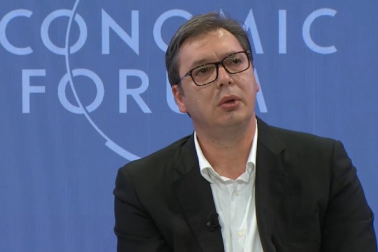 Vučić o taksama: U se i u svoje kljuse