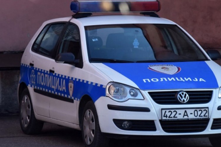 Bilećanin prepriječio put vozaču iz Novog Sada