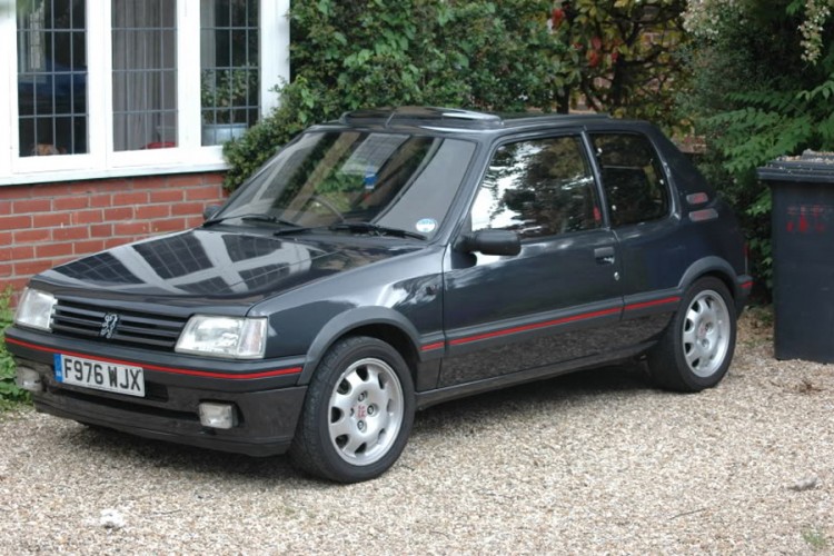 Istorija Peugeota 205