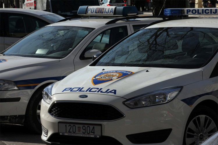 Starca ubio čekićem zbog palačinki
