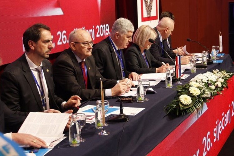 Dejtonska BiH - neostvarena zemlja u dubokoj krizi