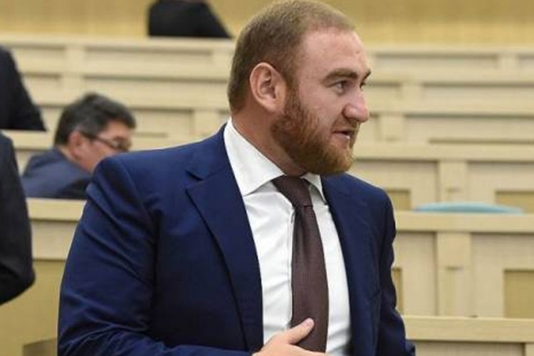 Ruski poslanik uhapšen u parlamentu zbog istrage o ubistvu