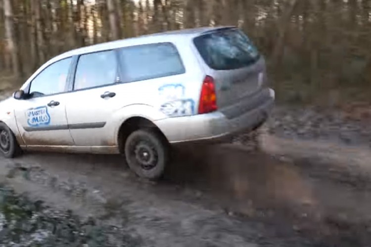Šta se desi kad vozite bez amortizera po šumskom putu?