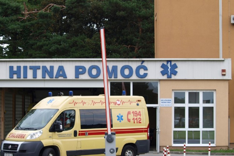 Pomagao ženi u kupaonici pa se oboje otrovali ugljen-monoksidom