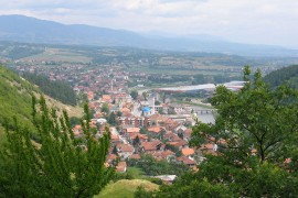 Umjesto u stranačkoj kasi, novac u džepovima studenata