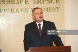 Višković: Još se analizira povećanje plata
