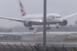 Avion se zbog oluje odbio od piste, skoro došlo do katastrofe