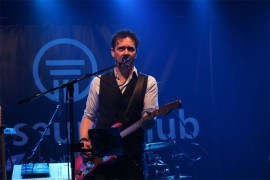 Dženan Lončarević predstavlja baladu "Nema suza"