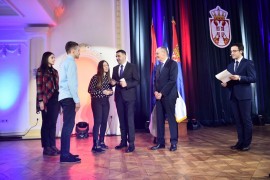 Komercijalna banka nagradila najbolje učenike