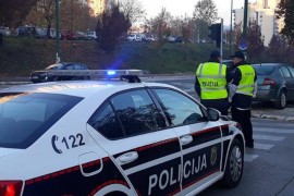 Osumnjičen da je vozilom namjerno nagazio policajcu na nogu