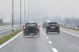 Pretežno suvi kolovozi, na planinama poledica