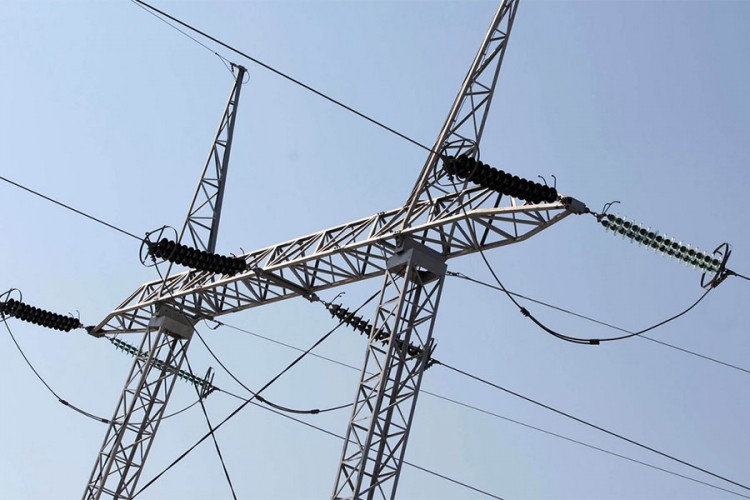 Olujni vjetar oštetio elektro-mrežu u Han Pijesku