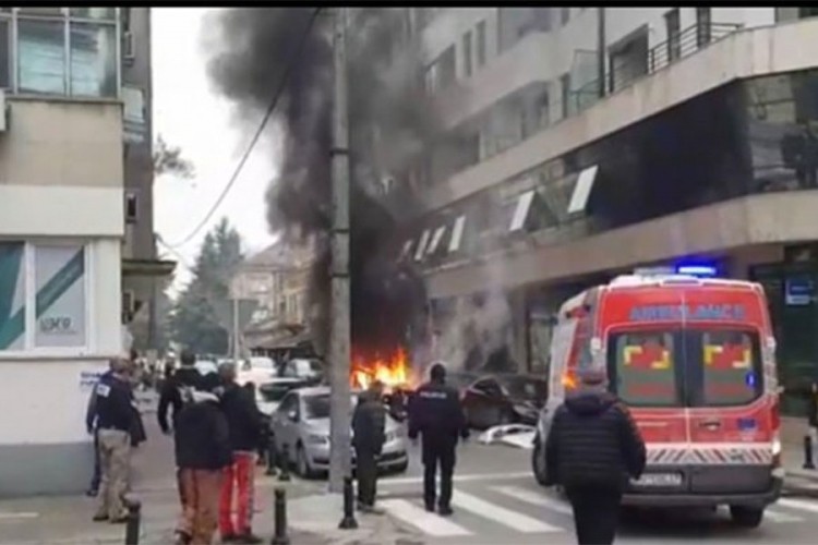 Eksplodirao automobil, poginula muška osoba