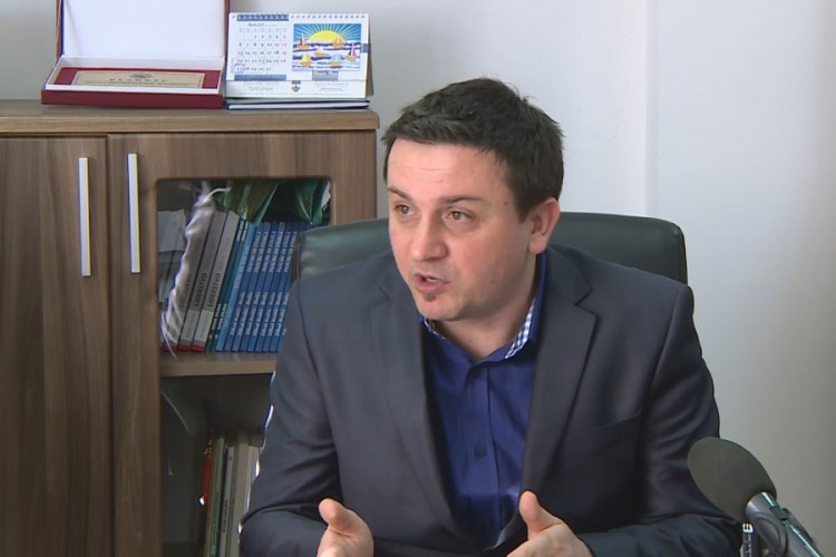 Provjeriti diplome svih u javnom sektoru