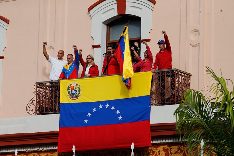 Maduro Trampu: Slanje vojske u Venecuelu suludo