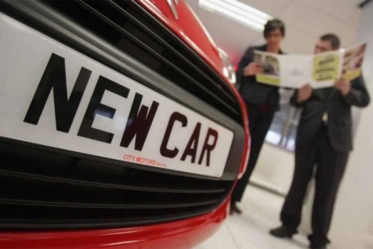 Peti mjesec pada prodaje automobila u Britaniji