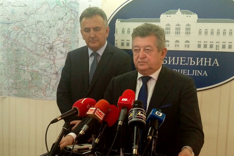 Topić i Mićić: U planu dva prelaska u Srbiju autoputem, preko Save i Drine