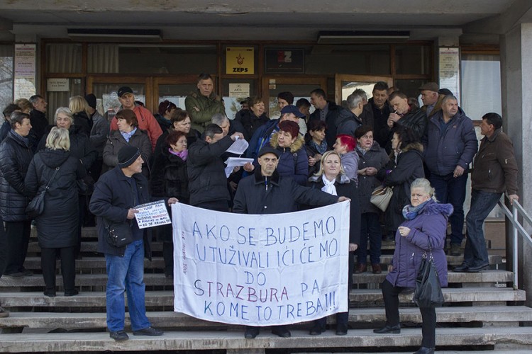 Protest radnika zeničke "Željezare": Traže uvezivanje staža