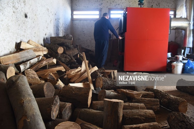 Epilog napada sjekirom: Učenik završio na Psihijatriji, domar stabilno