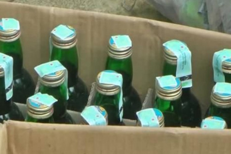 Najmanje 39 osoba preminulo od alkoholnog pića