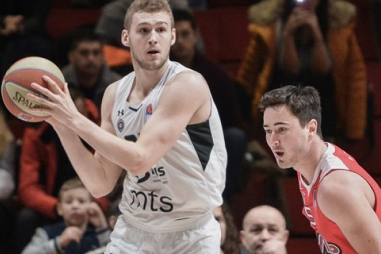 Partizan bolji od FMP-a za finale Kupa Koraća