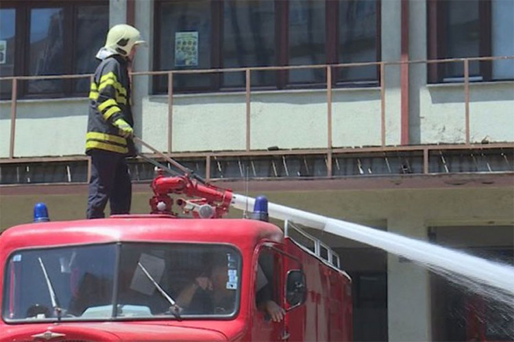 Izgorio stan u Tesliću