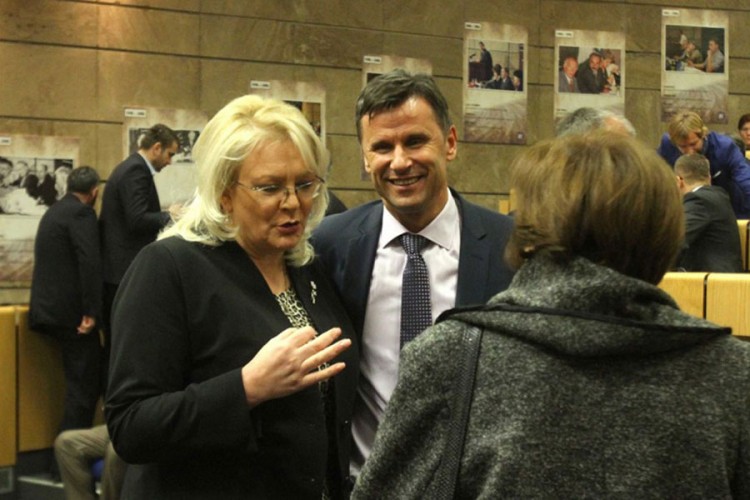Bradara predsjednica, Novalić ostaje premijer?