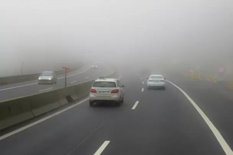 Oprez zbog klizavih kolovoza i poledice