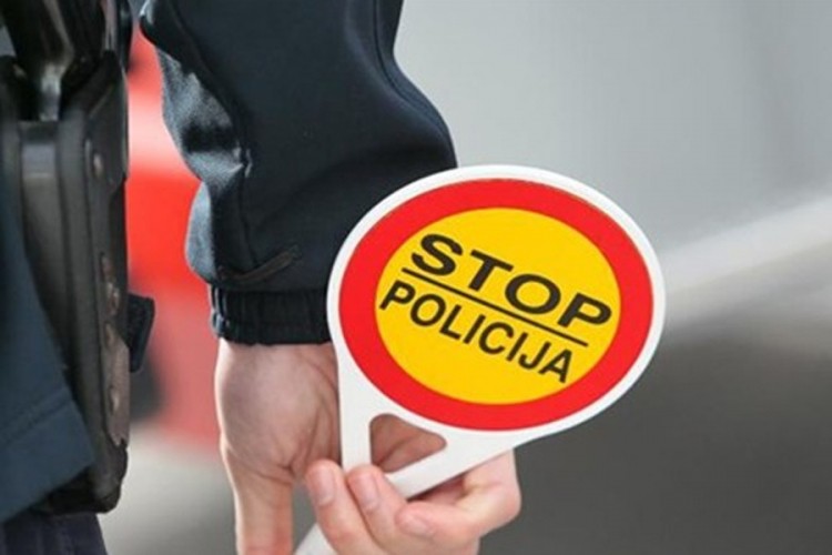 Sankcionisano 47 vozača i četiri pješaka