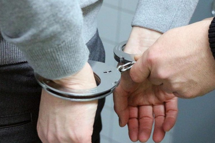 Uhapšeni zbog sumnje da su pretukli i opljačkali starca