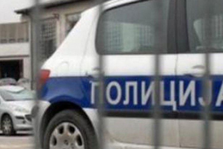 Maloljetnik ukrao dva računara iz škole