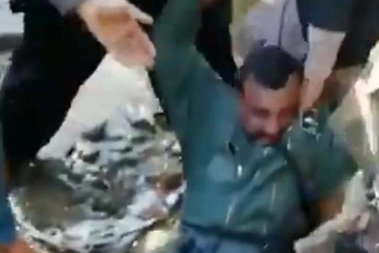 Pakistanci tukli indijskog pilota čiji je avion oboren