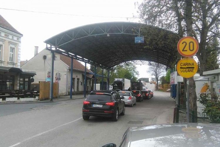 Zatražene mjere zabrane za 11 uhapšenih carinika