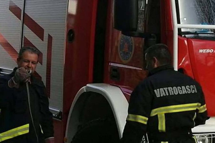 Vlasnik ostao na ledini, kuća kod Prijedora izgorjela do temelja