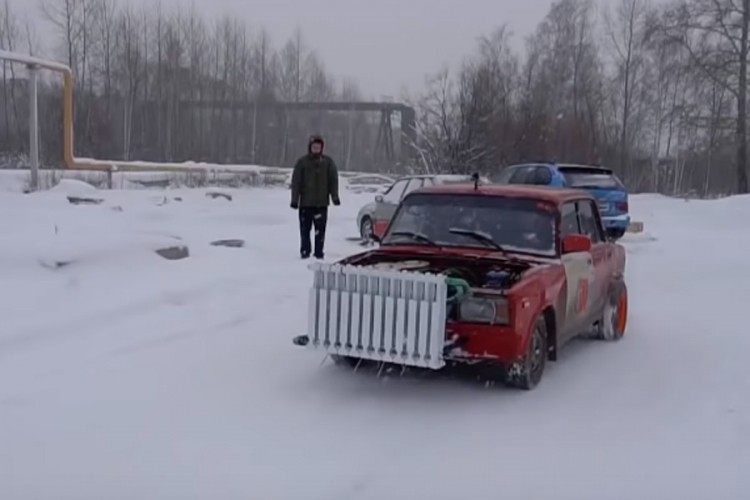 U Ladu ugradili dva motora, radijator umjesto hladnjaka
