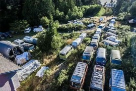 Kolekcija od 55 starinskih VW kombija na prodaju
