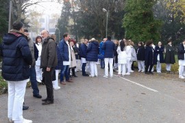 "Bijeli mantili" kreću u protestne šetnje