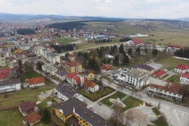 Ljubavni trougao umalo završio tragično: Izbola suparnicu zbog ...