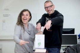 Autori književno-likovne brošure "Jezikolovac": Djecu treba učiti da ...
