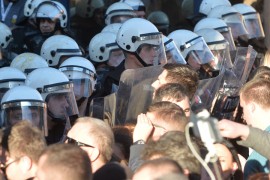 Rebić: U napadu demonstranata povređeno više policajaca