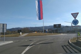 Potpuna obustava saobraćaja od pijace prema Rebrovcu